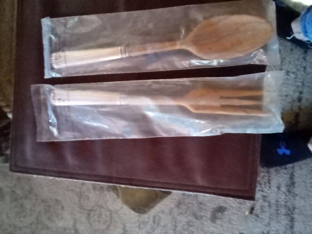 Reed & Barton Silverplate CORINTHIAN Wooden Salad Serving Set with s/p handles